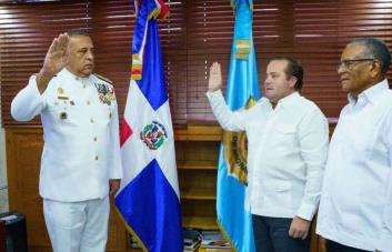 Director de Migración advierte a agentes que no aceptará «macuteo»