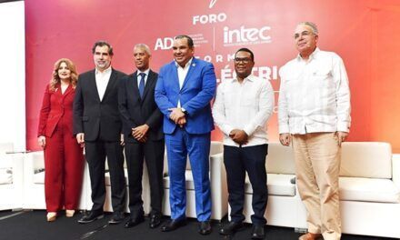 EGE Haina participa en el foro de Discusión sobre la Reforma del Sector Eléctrico