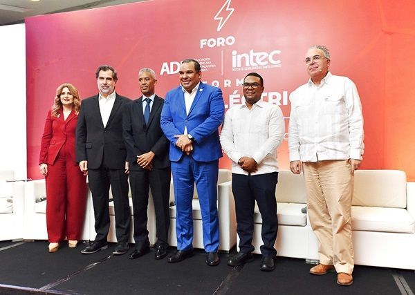 EGE Haina participa en el foro de Discusión sobre la Reforma del Sector Eléctrico