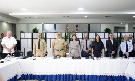 Raquel Peña supervisa estadísticas de operativos policiales
