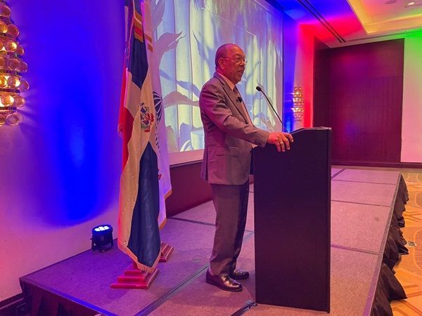 República Dominicana Celebra el Día Mundial del Sida con Logros Notables en la Reducción del VIH y Reconocimientos a Defensores de la Salud y Derechos Humanos