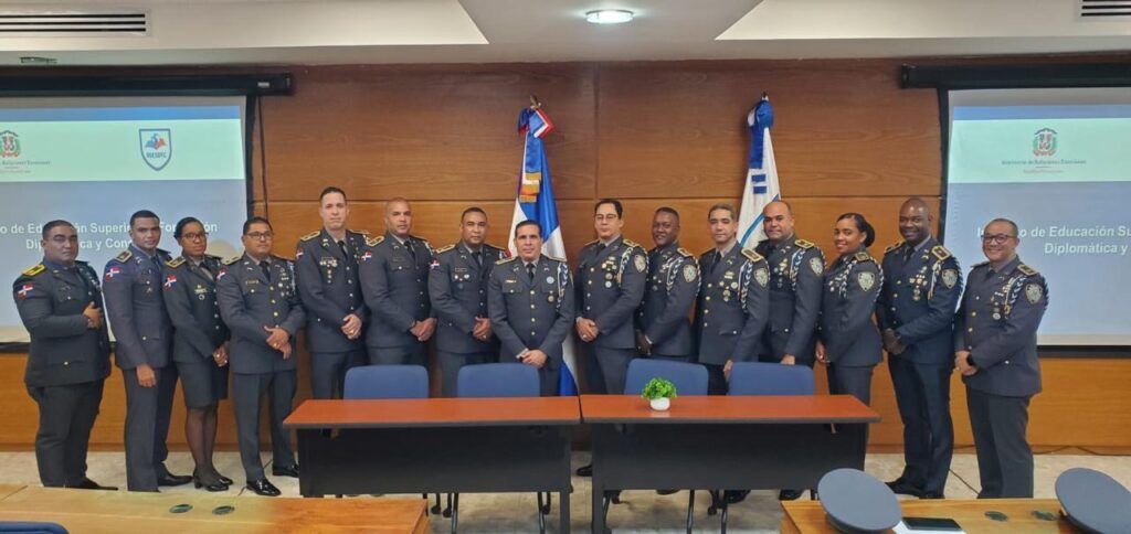 IPES e INESDYC concluyen tercer curso “Agregado Policial como Integrantes del Servicio Exterior” dirigido a oficiales superiores