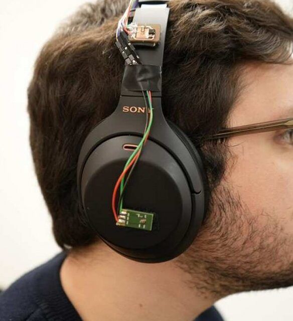 Auriculares para eliminar el sonido externo excepto el más cercano