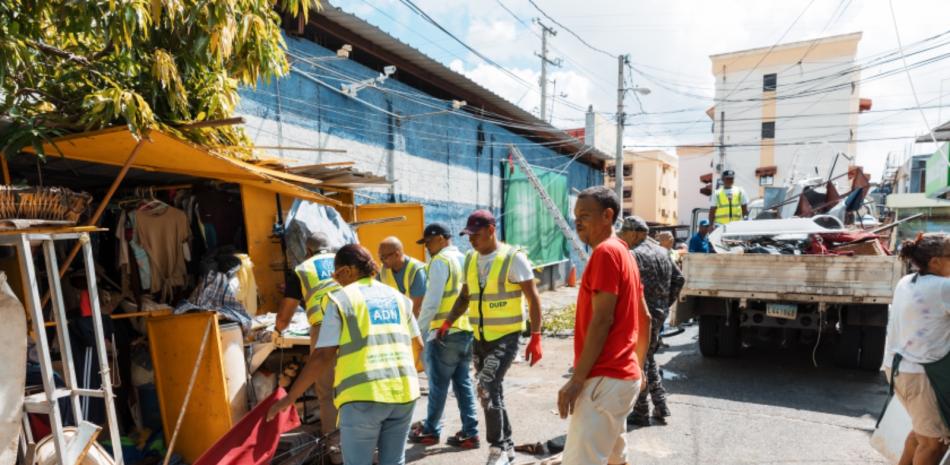 Retiran chatarras durante operativo en Villa Juana