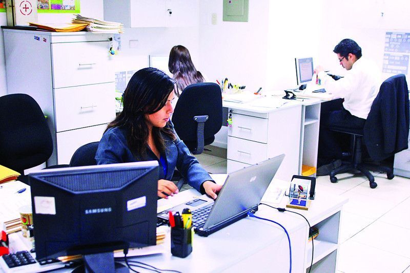 Desigualdad Estudio revela persiste brecha salarial de género en el país
