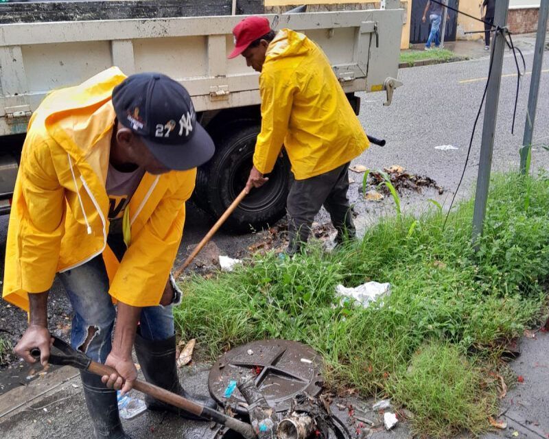 Alcaldía del Distrito Nacional intensifica operativos de limpieza por incidencia de lluvias