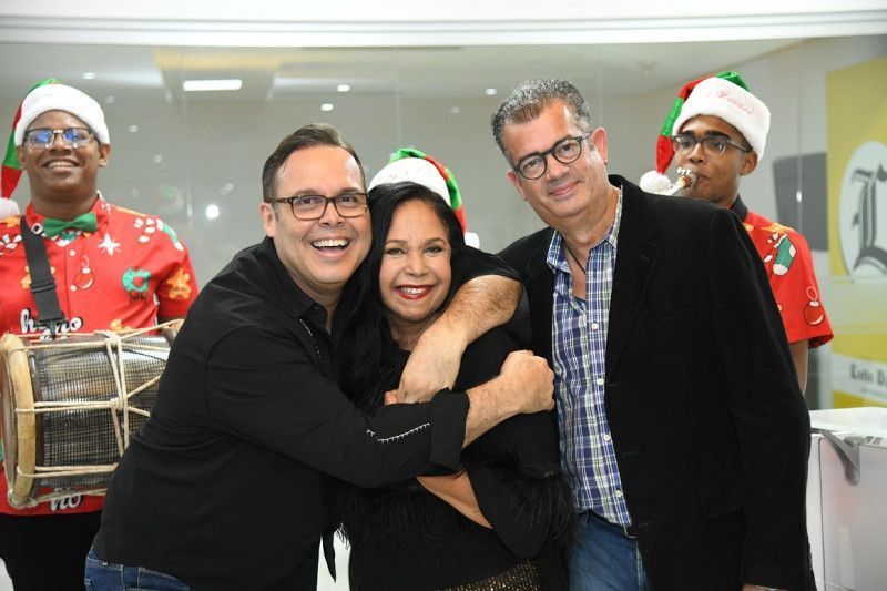 Frank Ceara, Adalgisa Pantaleón y Roger Zayas se unen para revivir la magia de la Navidad