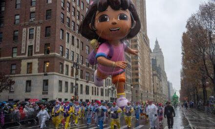 Estadounidenses celebran Acción de Gracias marcados por la vuelta de Trump