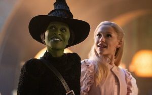 ‘Wicked’ desafía la gravedad y le gana la partida en una adaptación deslumbrante en casi todo