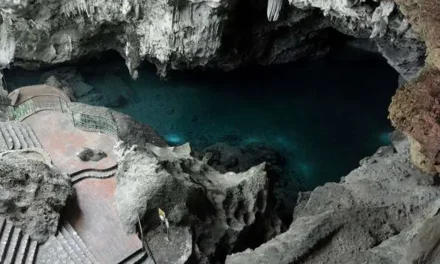 Autoridades de San Cristóbal exponen medidas para detener explotación de Cuevas del Pomier