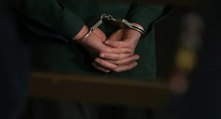 Imponen 20 años de prisión a un hombre que provocó muerte a palos a su pareja en Salcedo