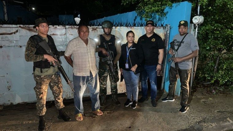 Intervienen hotel en Montecristi y detienen a 83 haitianos indocumentados