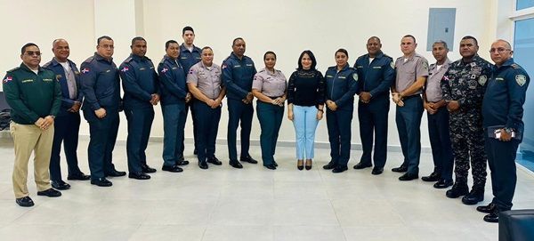 IPES concluye exitosamente curso-taller “Inteligencia e Investigación en Redes Sociales” con destacada participación de oficiales superiores de la Policía Nacional