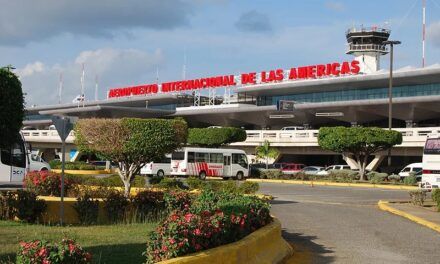 Ministerio de Defensa pide a Migración reforzar controles para evitar que los militares viajen al exterior sin autorización