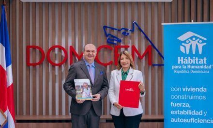 DOMICEM y Hábitat para la Humanidad República Dominicana firmaron alianza en apoyo a familias vulnerables en San Cristóbal
