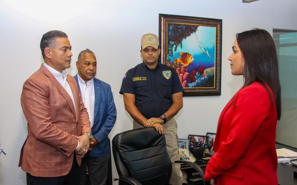 Ministra de Interior conoce avances investigación delitos tecnológicos, como parte supervisión dependencias PN.