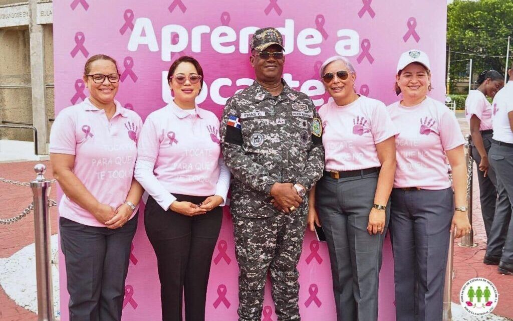 Aseopna se une a la lucha contra el cáncer de mama en caminata en San Cristóbal