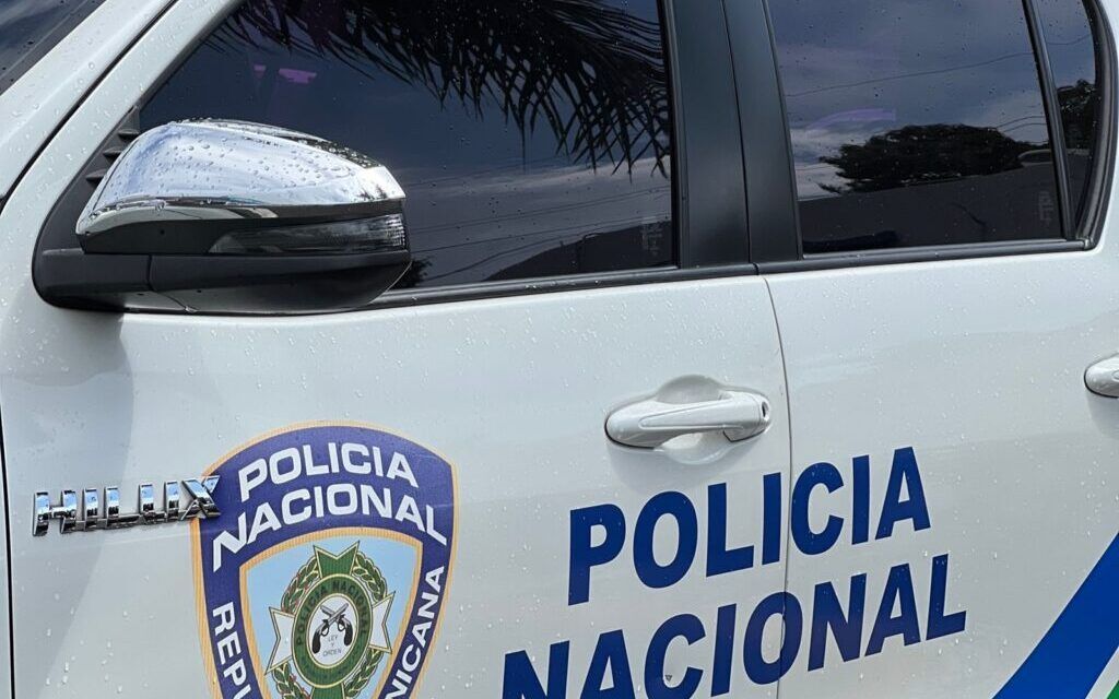 Policía Nacional captura a tres presuntos delincuentes vinculados a robo y posesión de sustancias controladas en Higüey