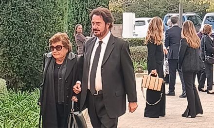 Líderes del turismo, la política y hasta deportivos arropan la familia Escarrer