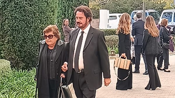 Líderes del turismo, la política y hasta deportivos arropan la familia Escarrer