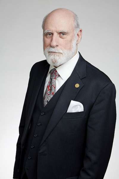Vinton Cerf: El padre de internet y su impacto en la era digital
