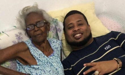El Lápiz Conciente explica por qué decidió no asistir al funeral de su abuela