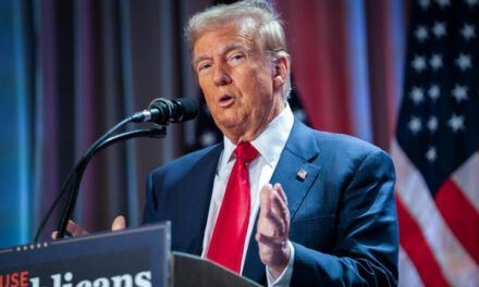 Trump promete «poner fin a la locura transgénero» a partir del primer día de gobierno