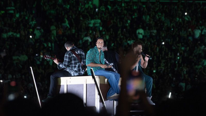 Aventura: Deja «cotilleo» y el rancho ardiendo