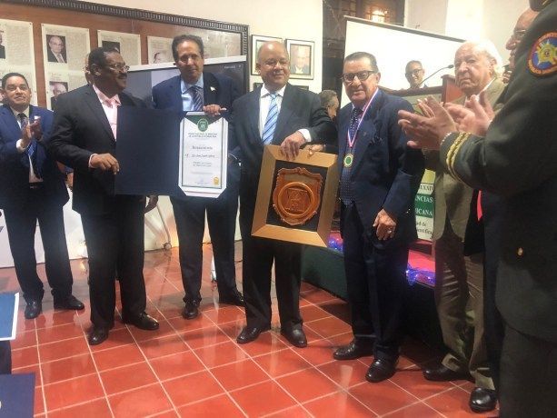Dr. Sergio Solís destaca entrega del Premio Nacional de Medicina 2024
