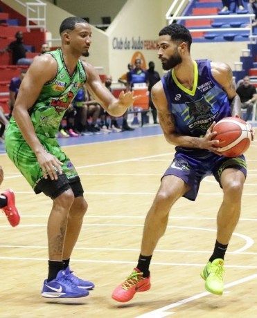 Buitres y Lobos de Canastica disputarán título en el TBS de San Cristóbal