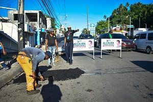 Alcaldía de SC coloca reductores de velocidad entrada Canastica