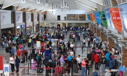 Boom de pasajeros en el AILA: recibe hasta 100 vuelos diarios