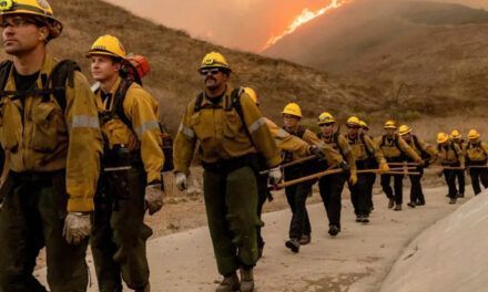 Demócratas recortaron $17,6 millones a los Bomberos de Los Ángeles para financiar grupos LGBTQ+