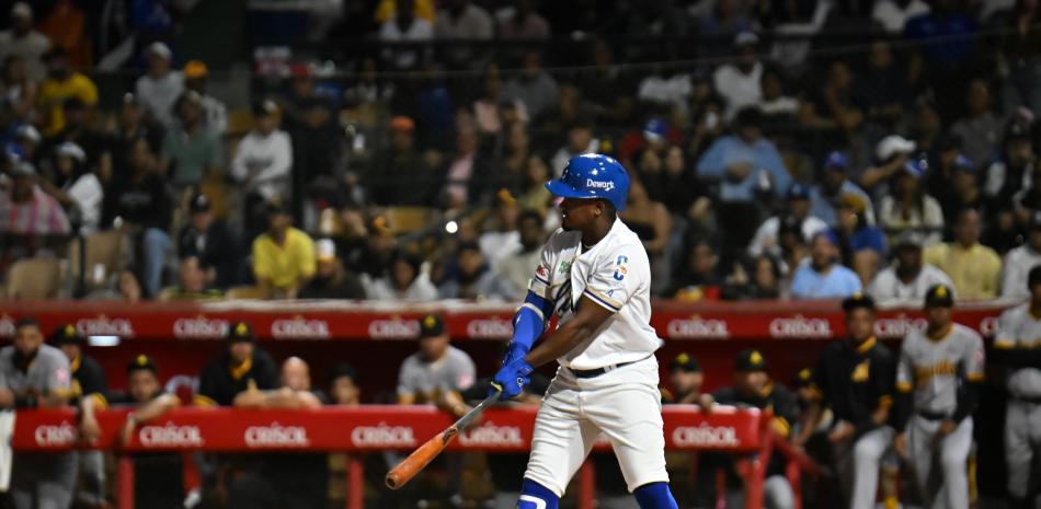 Domingo Leyba decide con jonrón el triunfo del Licey 5-1 frente a las Aguilas