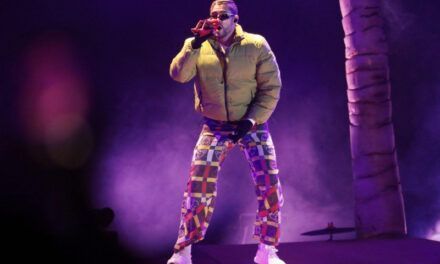 Bad Bunny y otros artistas latinos que dan cátedra de cómo promover un álbum