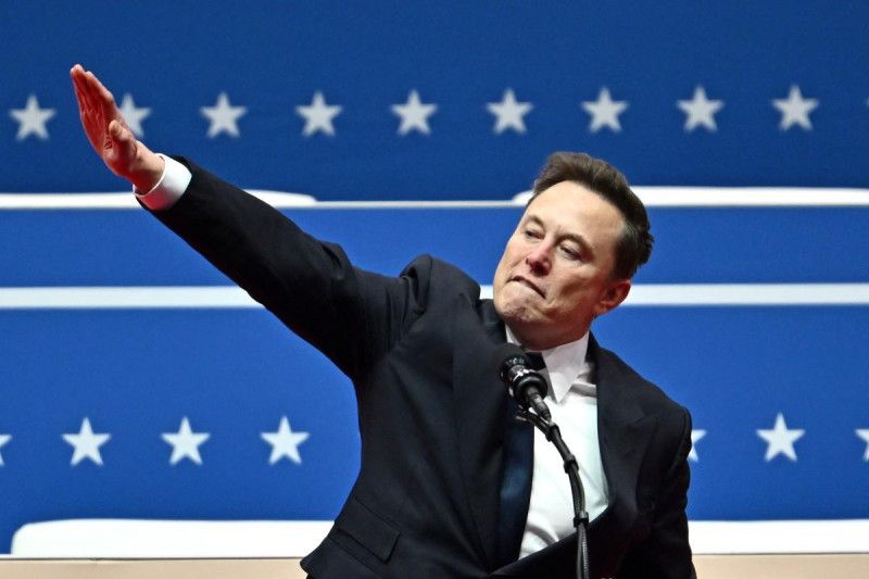 La extrema derecha celebra el gesto de brazo extendido de Musk
