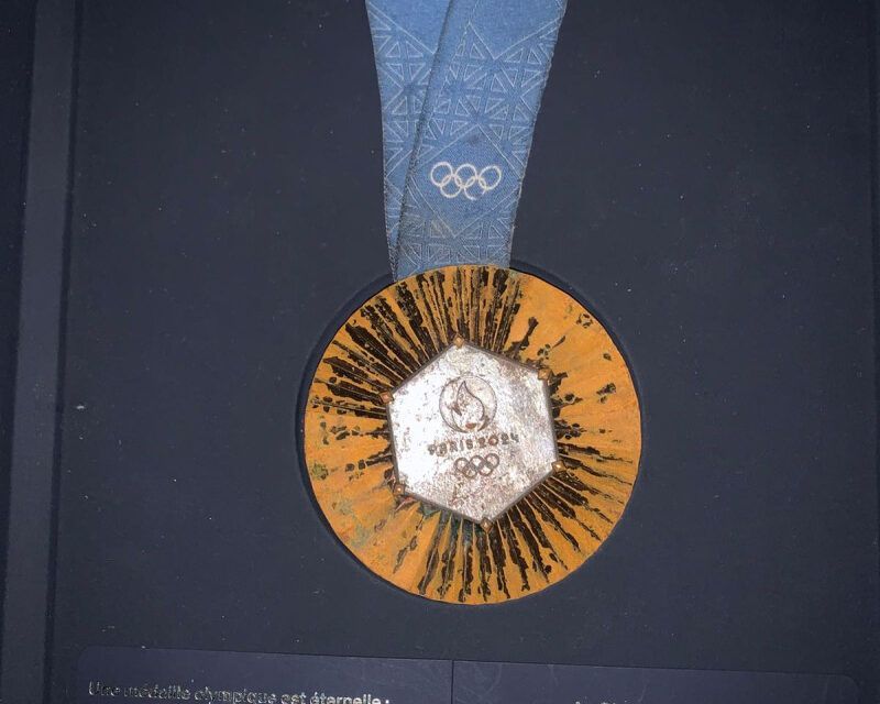 Se deterioran las medallas de los Juegos Olímpicos «París 2024”