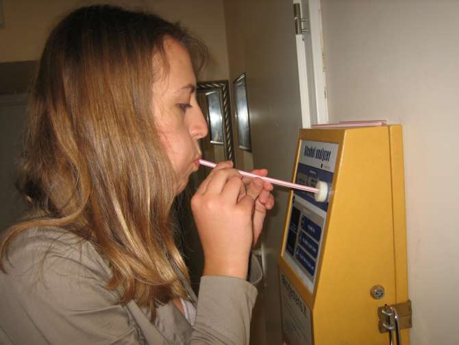 Cómo funcionan los detectores de consumo de alcohol