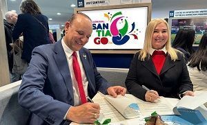 Alcaldía de Santiago firma acuerdo para promover el Carnaval 2025 en FITUR