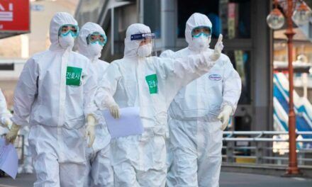 China dice «adherirse a la transparencia» respecto a pesquisas sobre origen de covid-19