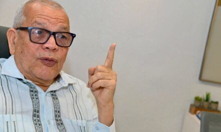 Manuel Salazar en modo autocrítico: Secretario general del PCT analiza deriva de la izquierda y ascenso de la derecha