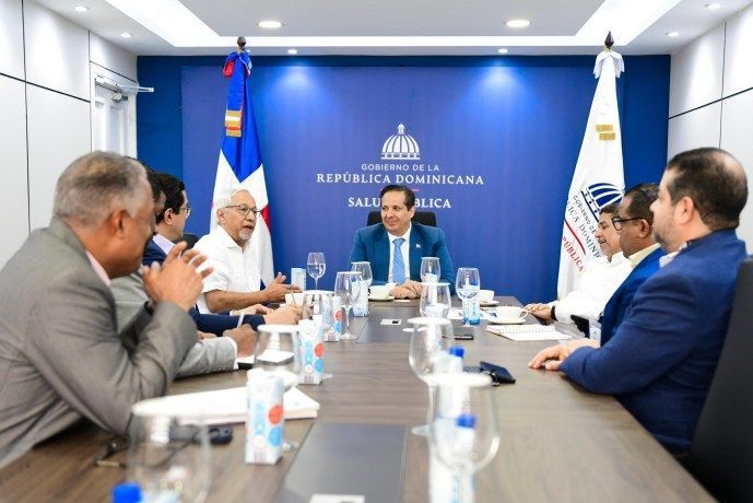 Salud Pública y Minerd coordinan acciones para prevenir intoxicaciones en entornos escolares