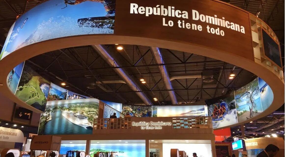 Potente apoyo de la banca dominicana al turismo en Fitur 2025