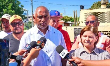 Senador Julito Fulcar anuncia inicio de asfaltado en Salinas; 15 kilómetros serán intervenidos desde la comunidad de Caldera