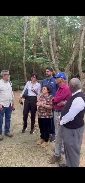 Senador Gustavo Lara gestiona visita de investigadores internacionales a Cuevas del Pomier