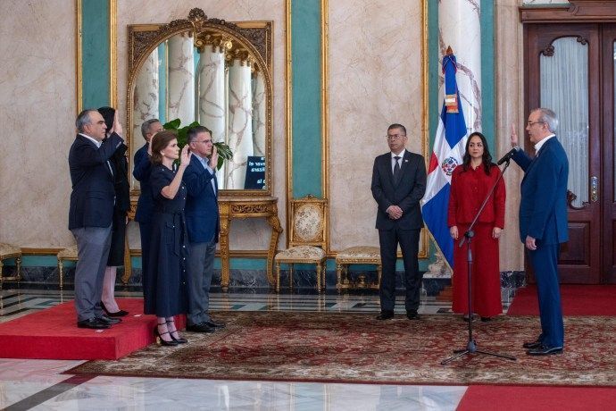 Juramentan miembros del consejo consultivo para transformación administrativa policial