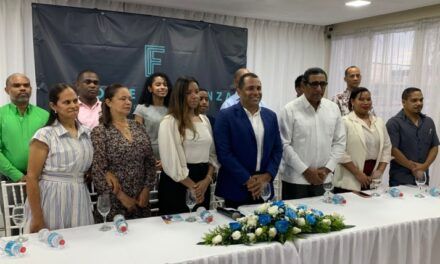 Conforman entidad para ayudar a jóvenes a elegir sus carreras en San Cristóbal