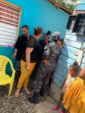 Arrestan mujer que figura en vídeo maltratando a su hijo de seis meses en SPM
