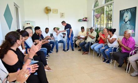Abel Martínez inicia recorridos por el país promoviendo aspiraciones presidenciales