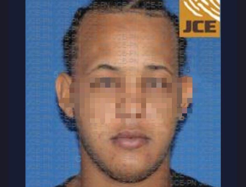 Reconocido delincuente “Bebo” buscado por múltiples delitos cae abatido tras enfrentar a tiros patrulla policial en Los Guaricanos, SDN